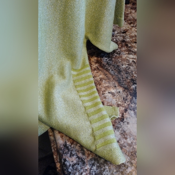 Lime 💚 Green Chico's Size 3 Shimmering Blouse - Picture 6 of 8